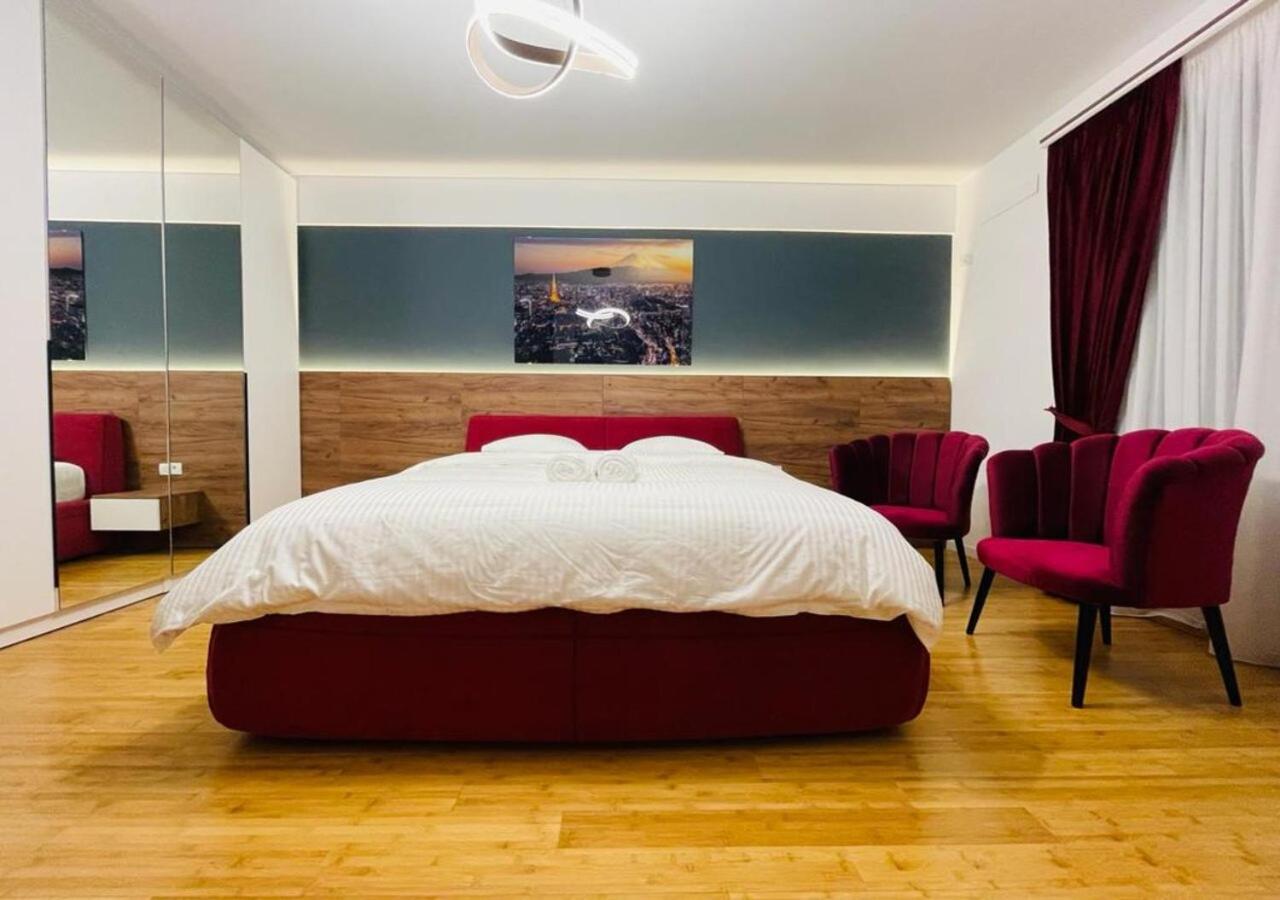Pitesti Residence Bagian luar foto