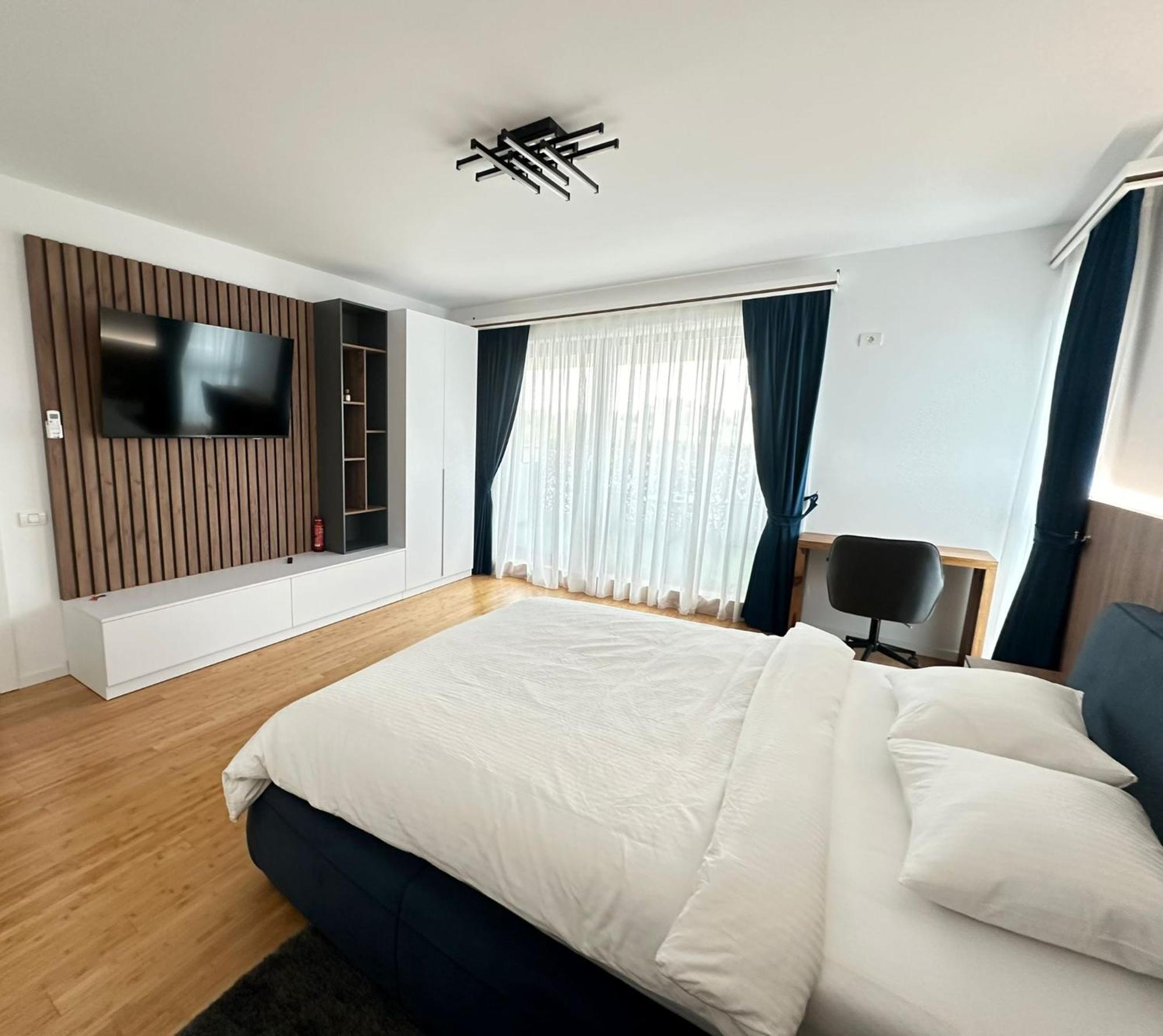 Pitesti Residence Bagian luar foto